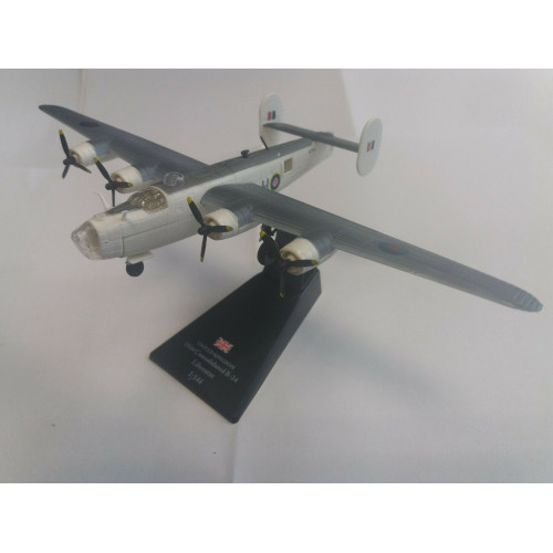 1944 Consolidated B-24 Liberator diecast 1:144 